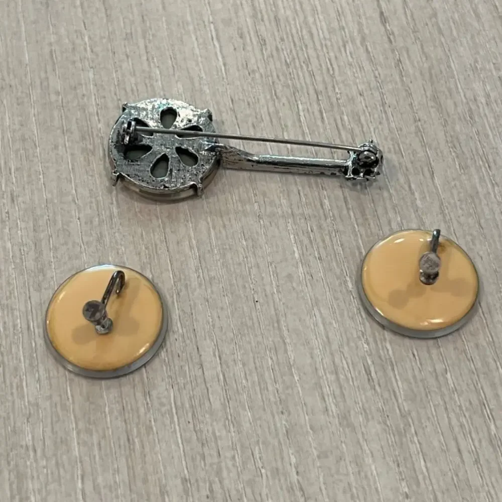 Vintage 1960s Holographic Banjo Pin and Earrings